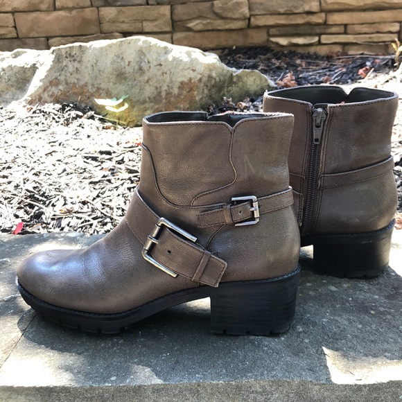 Women’s Nine West booties. Size 6. - Picture 10 of 11